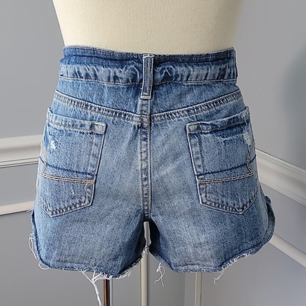 AMERICAN EAGLE Medium Wash Distressed Cut Off Raw Hem Boho Short Jean Shorts 12 - Picture 3 of 8
